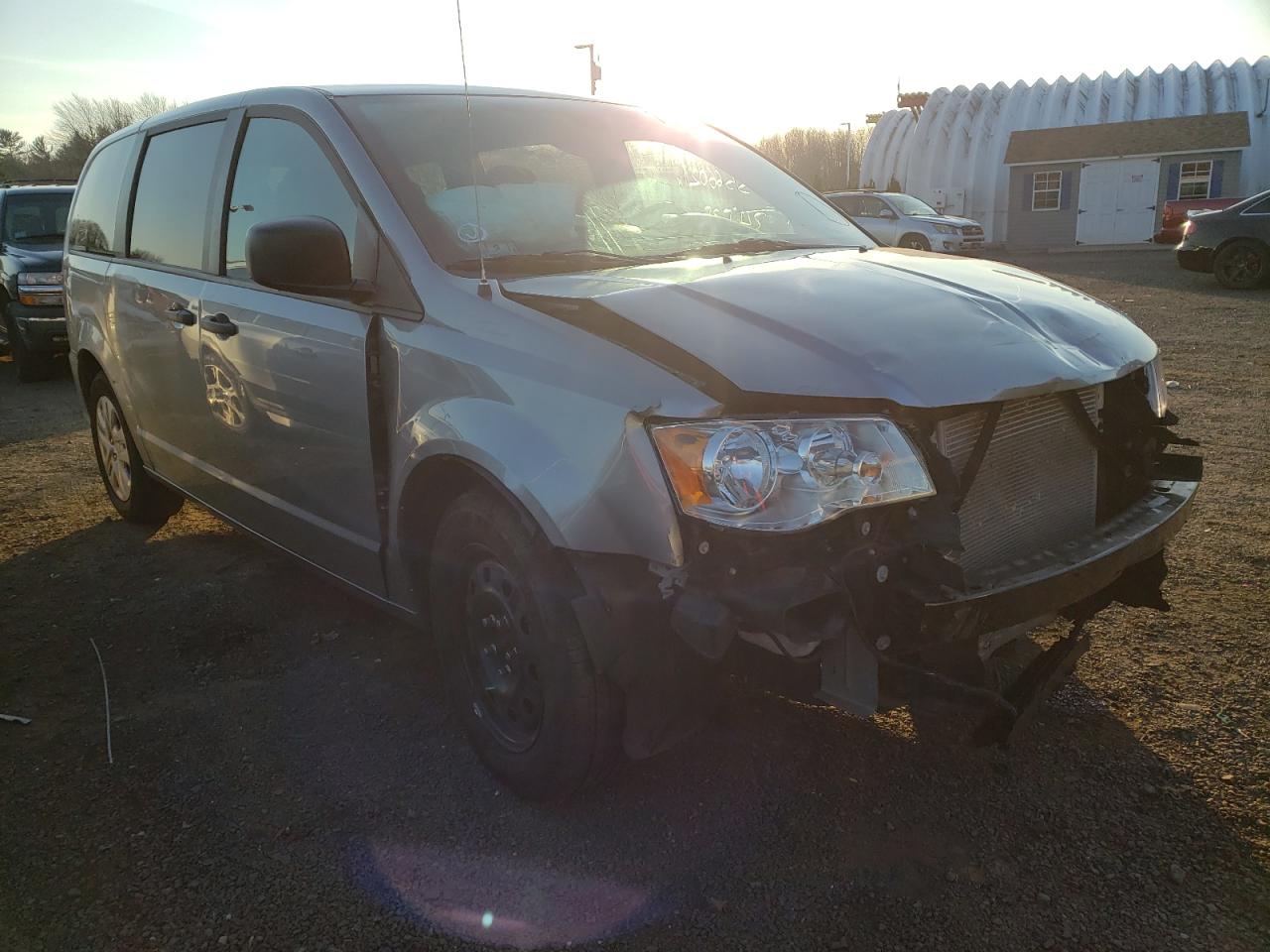 DODGE GRAND CARA 2019 with VIN 2C4RDGBG9KR587287 - Photo from auction
