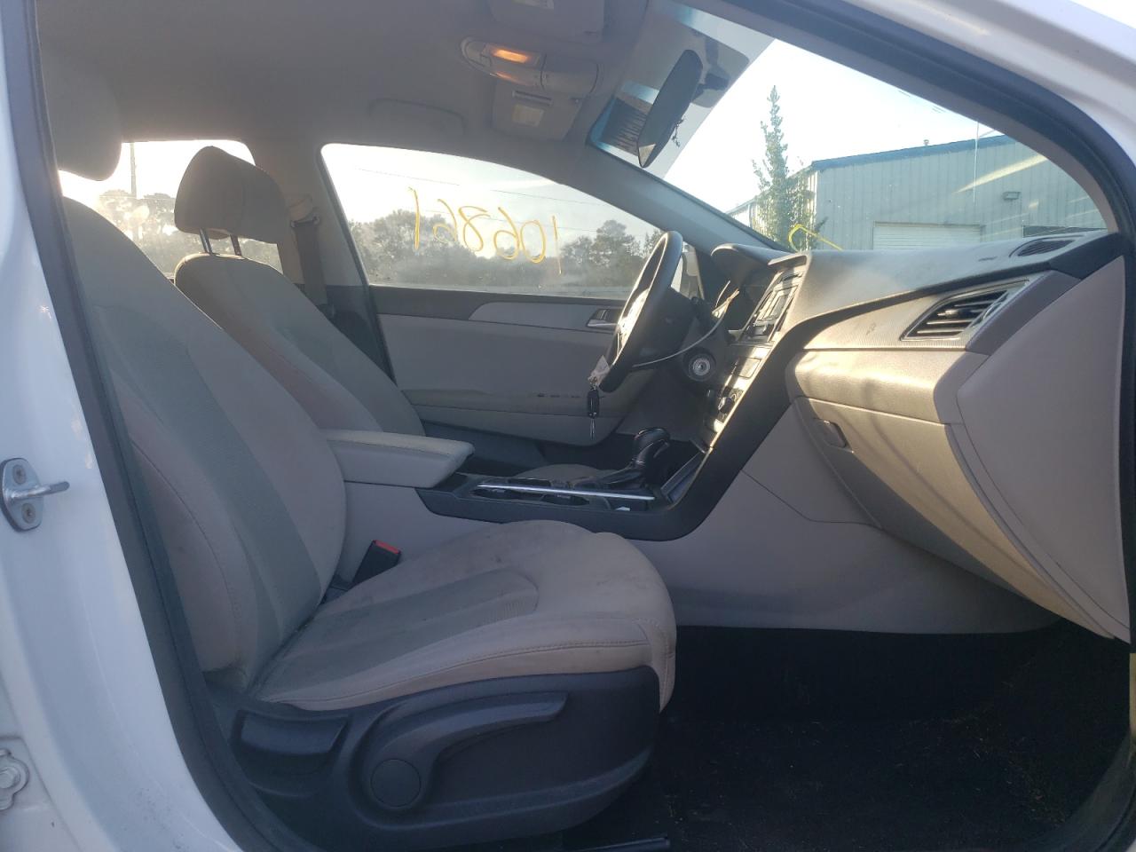 Photo 5 from auction – 2016 HYUNDAI SONATA SE with VIN 5NPE24AF2GH410600