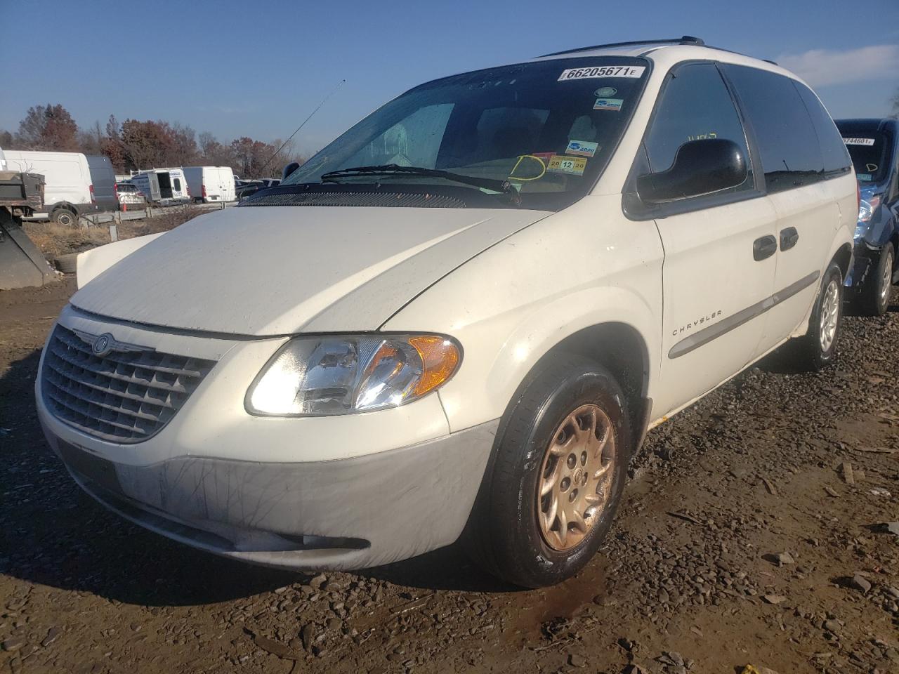 Photo 2 from auction – 2001 CHRYSLER VOYAGER with VIN 1C4GJ25381B234032