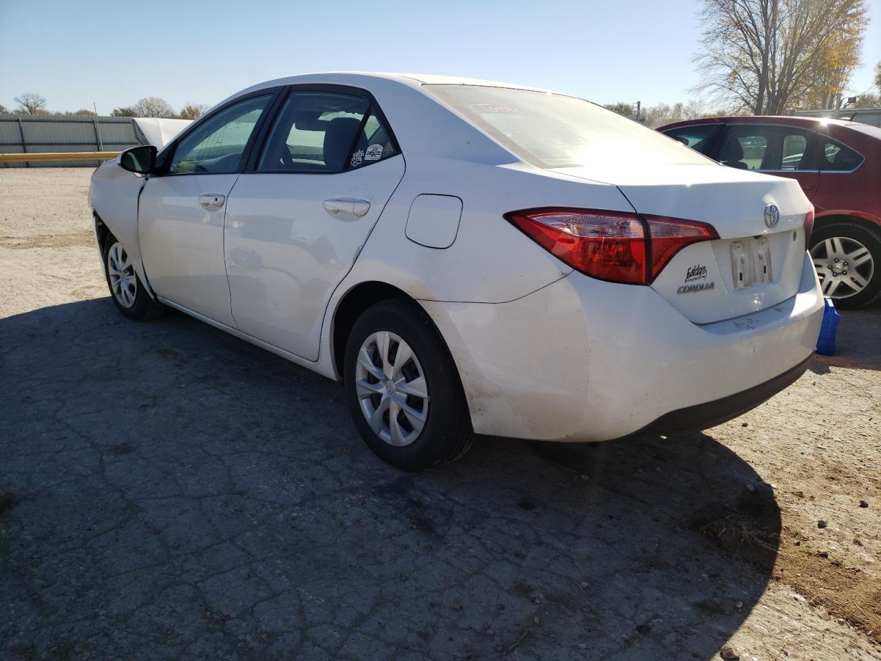 Photo 3 from auction – 2019 TOYOTA COROLLA L with VIN 2T1BURHE4KC224477