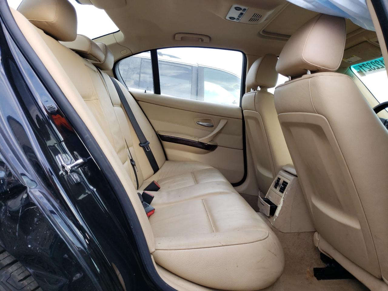 Photo 6 from auction – 2006 BMW 325 I with VIN WBAVB13596KR62398