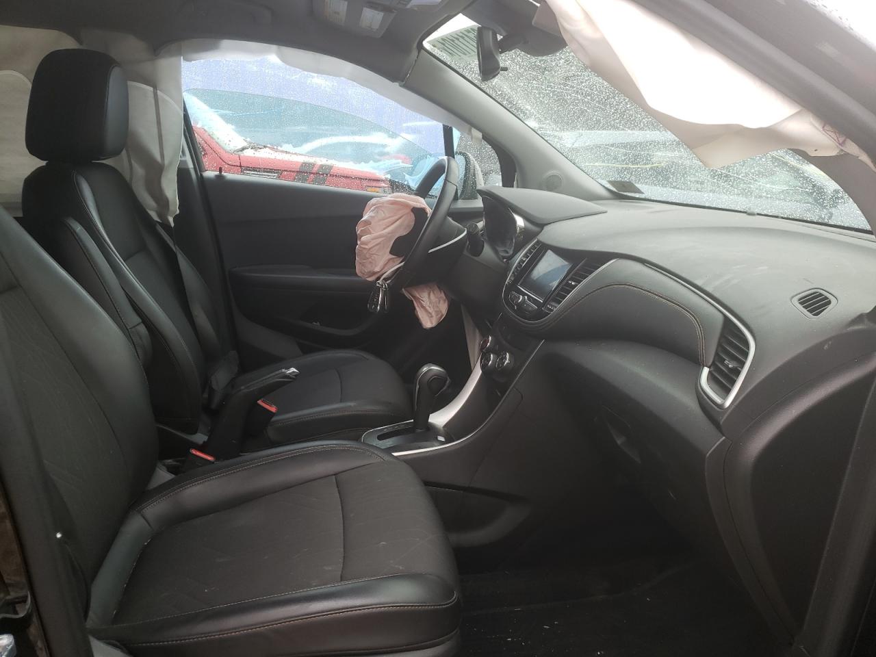 Photo 5 from auction – 2020 CHEVROLET TRAX 1LT with VIN KL7CJPSB7LB069968