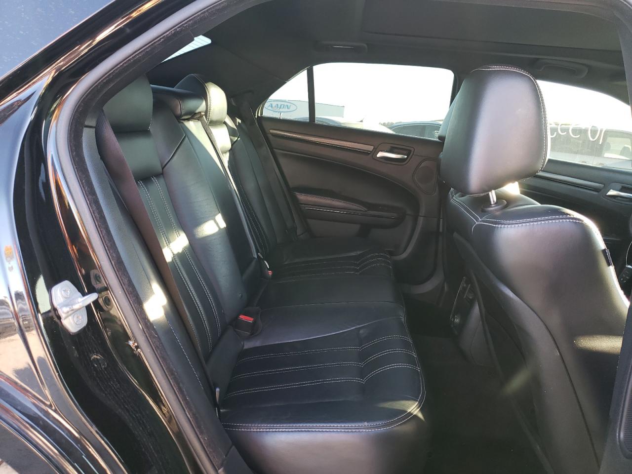 Photo 6 from auction – 2014 CHRYSLER 300 S with VIN 2C3CCABG0EH352135