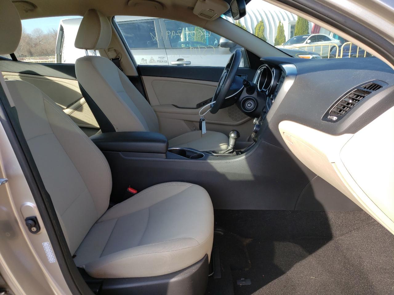صورة رقم 5 من المزاد - 2014 KIA OPTIMA LX مع VIN KNAGM4A7XE5461283