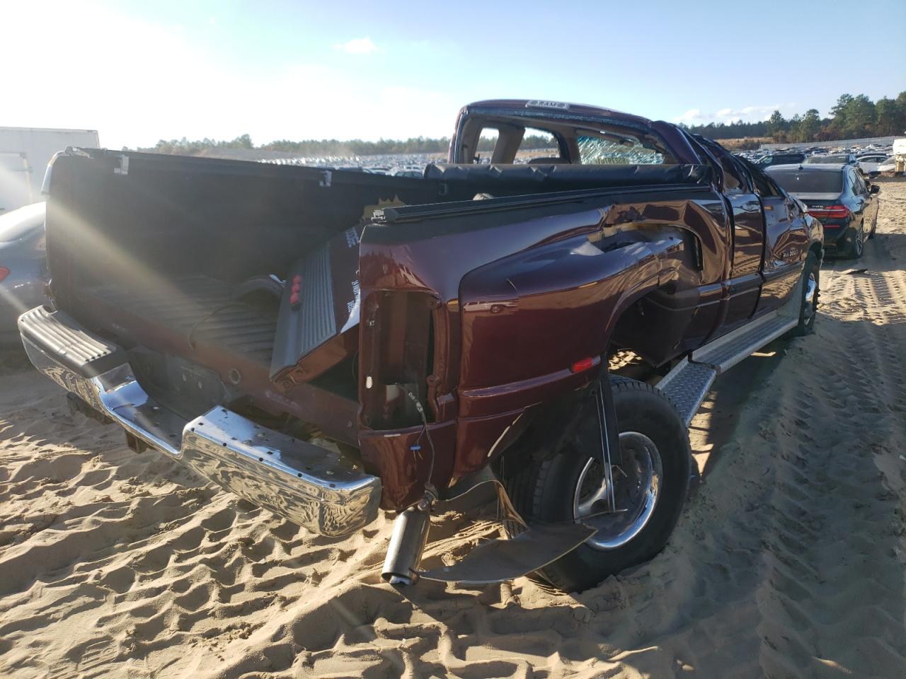 Photo 4 from auction – 2000 DODGE RAM 3500 with VIN 1B7MC3366YJ130493