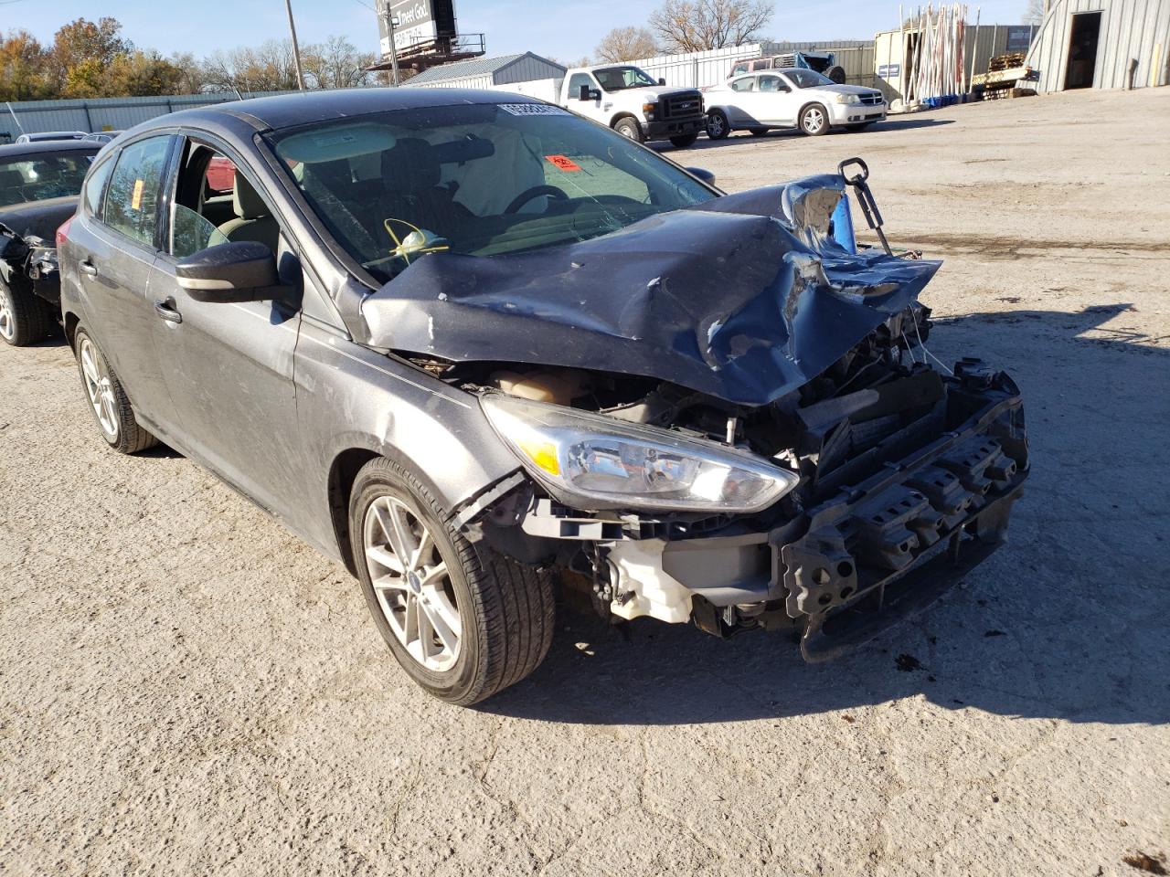 FORD FOCUS SE 2016 with VIN 1FADP3K26GL205088 - Photo from auction
