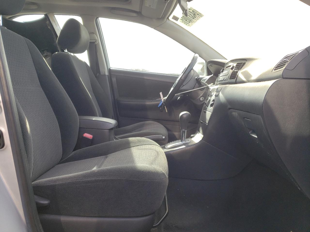 Photo 5 from auction – 2005 TOYOTA COROLLA CE with VIN 1NXBR32E55Z435200