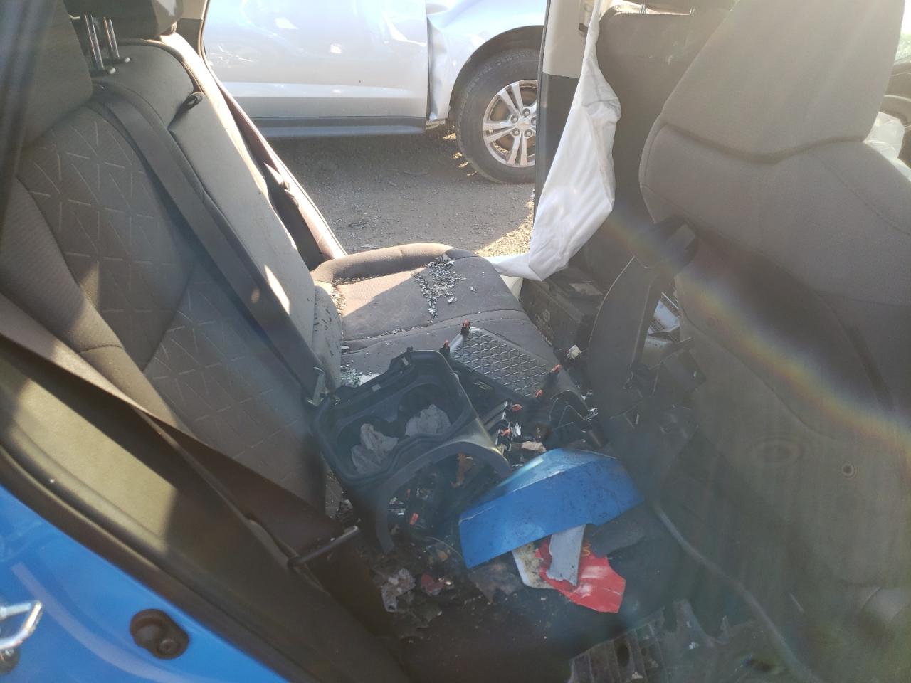 Photo 6 from auction – 2019 TOYOTA RAV4 XLE with VIN JTMP1RFV8KJ003874