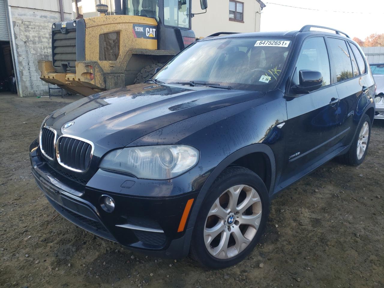 Photo 2 from auction – 2011 BMW X5 XDRIVE3 with VIN 5UXZV4C58BL739933