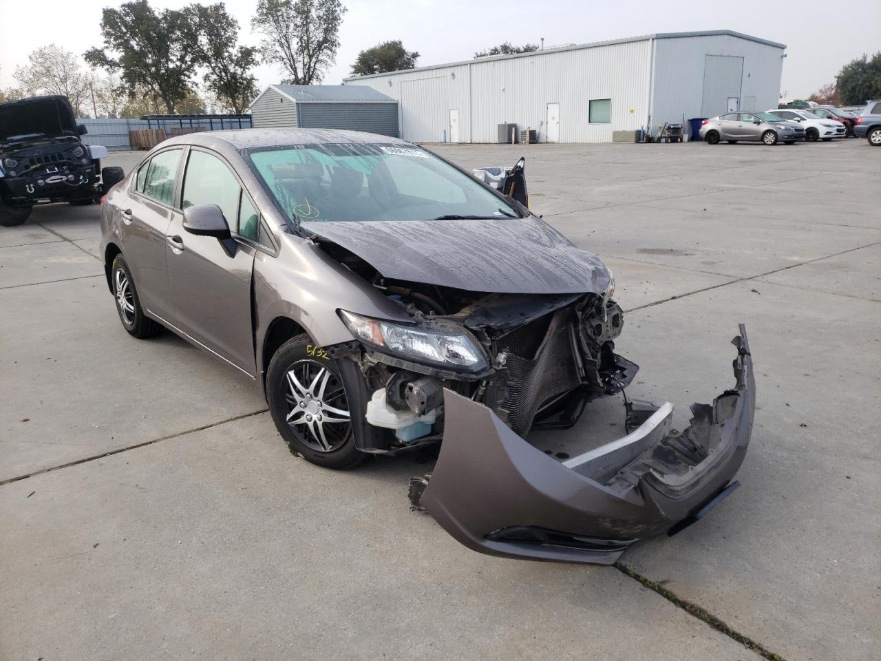 HONDA CIVIC LX 2013 with VIN 19XFB2F53DE051931 - Photo from auction