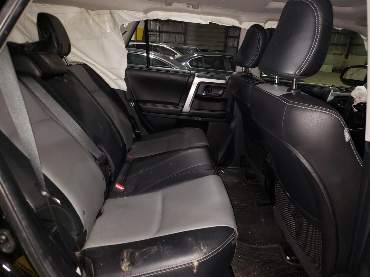 Photo 6 from auction – 2015 TOYOTA 4RUNNER SR with VIN JTEBU5JR3F5205083