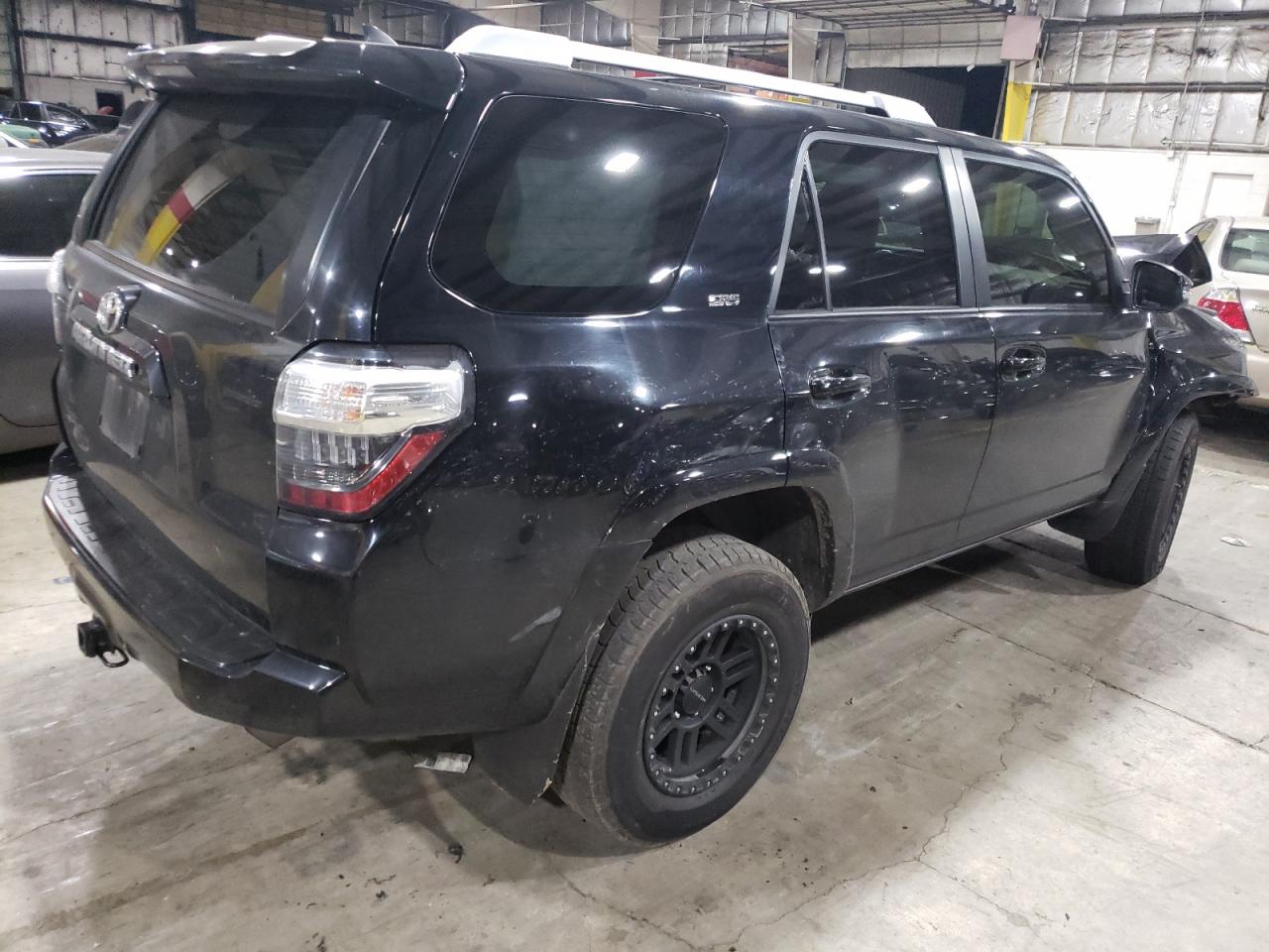 Photo 4 from auction – 2015 TOYOTA 4RUNNER SR with VIN JTEBU5JR3F5205083