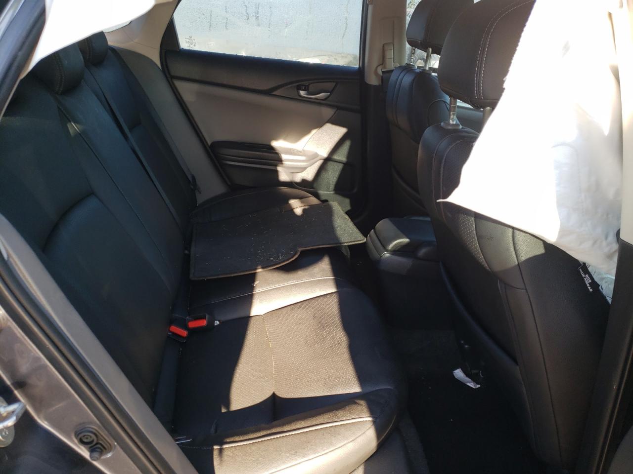 Photo 6 from auction – 2019 HONDA CIVIC LX with VIN 2HGFC2F62KH562085