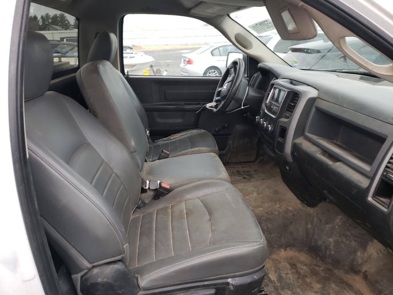 Photo 5 from auction – 2015 RAM 1500 ST with VIN 3C6JR6AG4FG637073