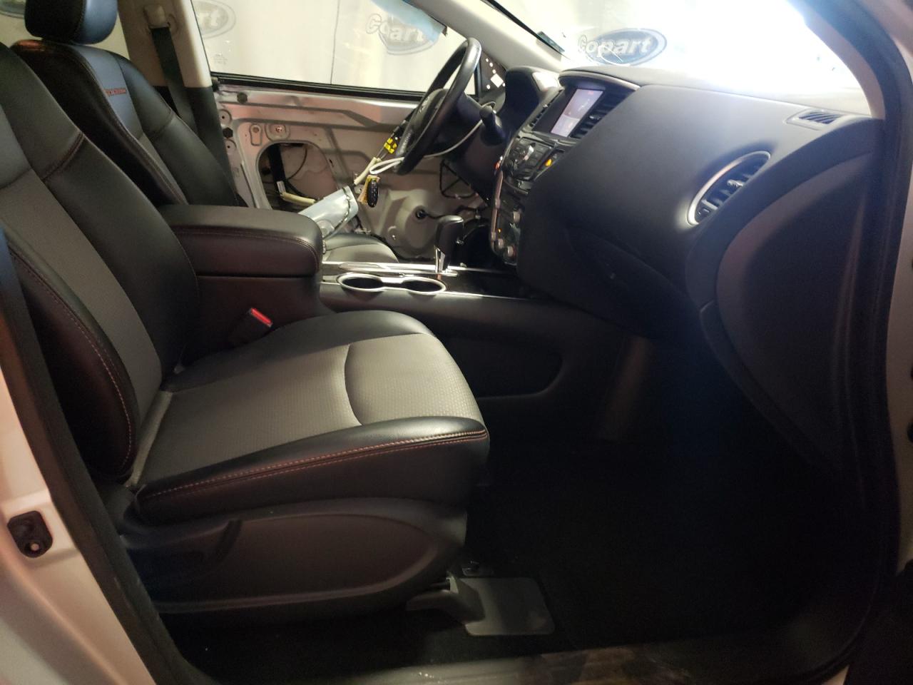 Photo 5 from auction – 2019 NISSAN PATHFINDER with VIN 5N1DR2MN4KC633784