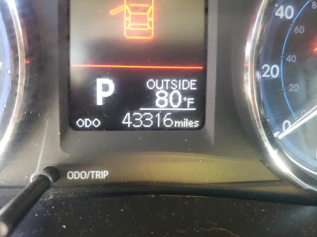 Photo 8 from auction – 2018 TOYOTA COROLLA L with VIN 2T1BURHE6JC994050