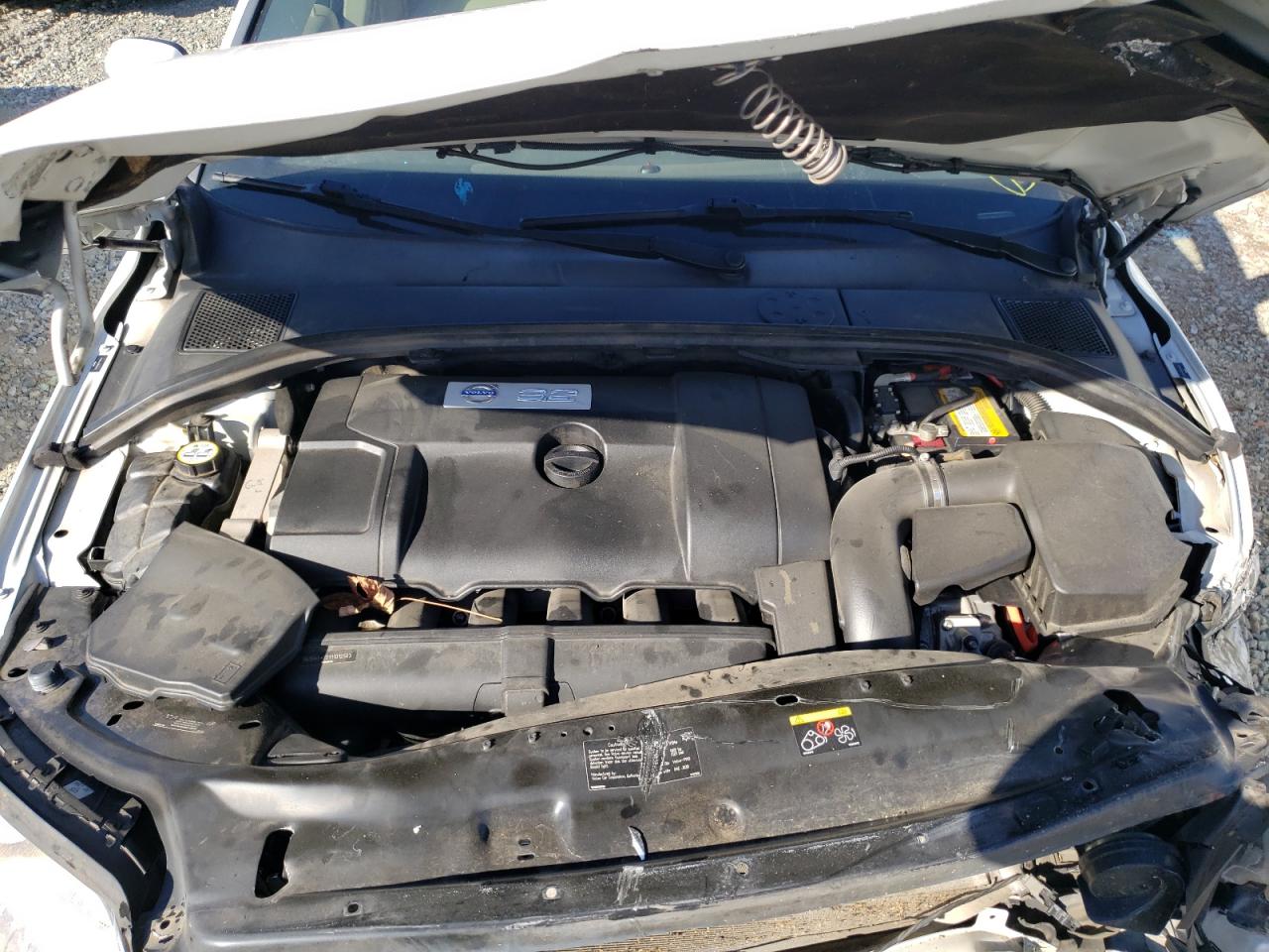 Photo 7 from auction – 2011 VOLVO S80 3.2 with VIN YV1952AS2B1144015