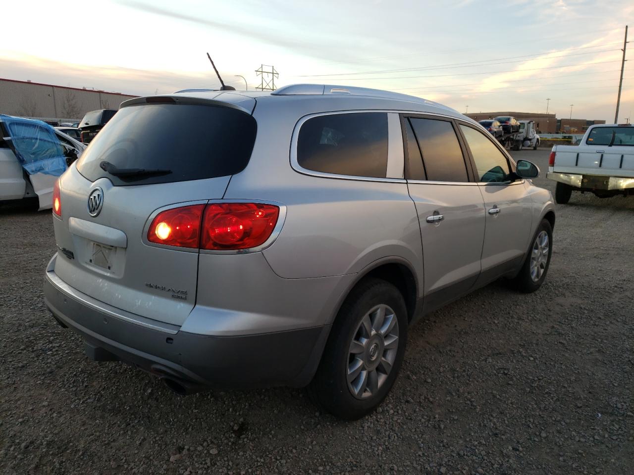 Photo 4 from auction – 2011 BUICK ENCLAVE CX with VIN 5GAKVBEDXBJ220276