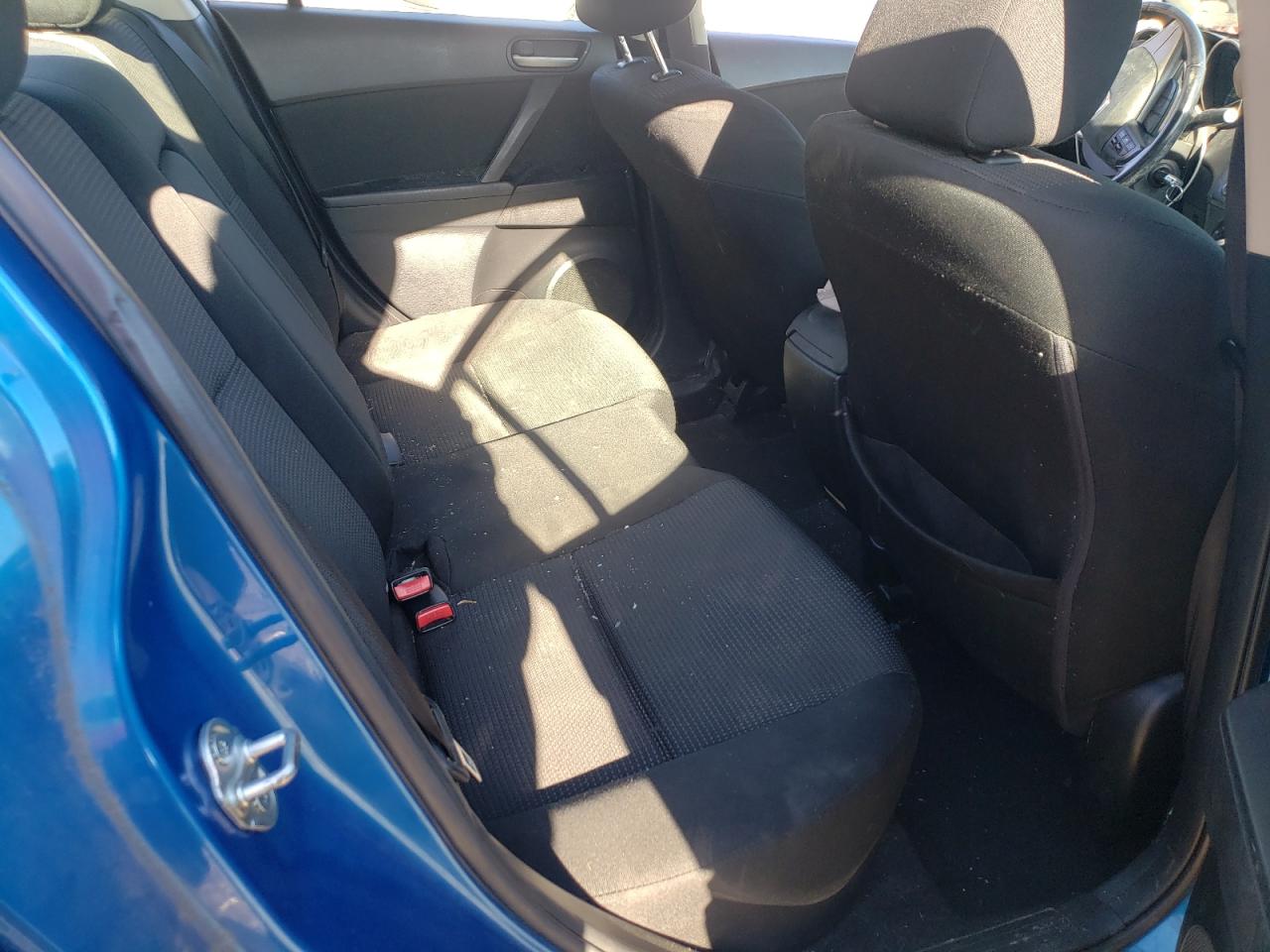 Photo 6 from auction – 2012 MAZDA 3 I with VIN JM1BL1V72C1540539