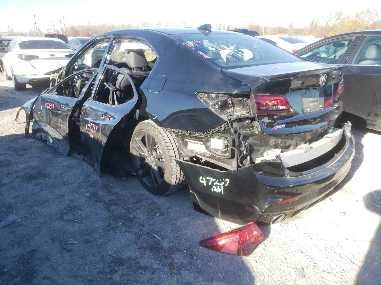 Photo 3 from auction – 2020 ACURA TLX TECHNO with VIN 19UUB1F62LA011823