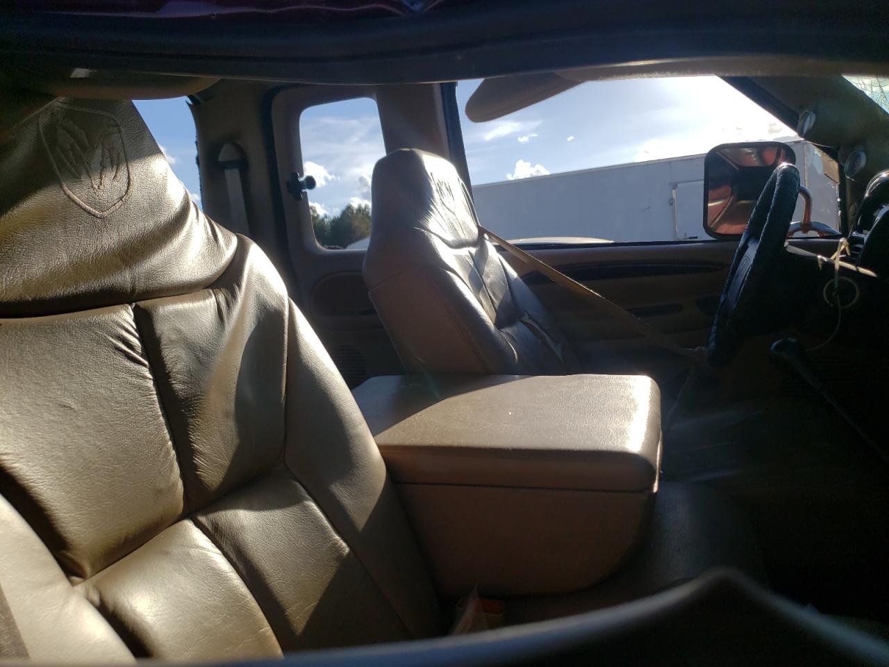 Foto 5 de la subasta – 2000 DODGE RAM 3500 con VIN 1B7MC3366YJ130493