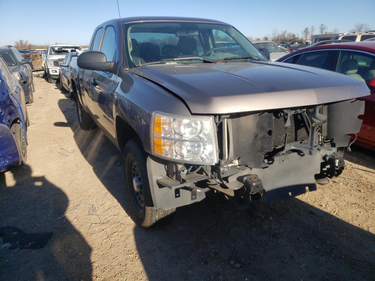 CHEVROLET SILVERADO 2013 with VIN 1GCRCPEX0DZ153847 - Photo from auction