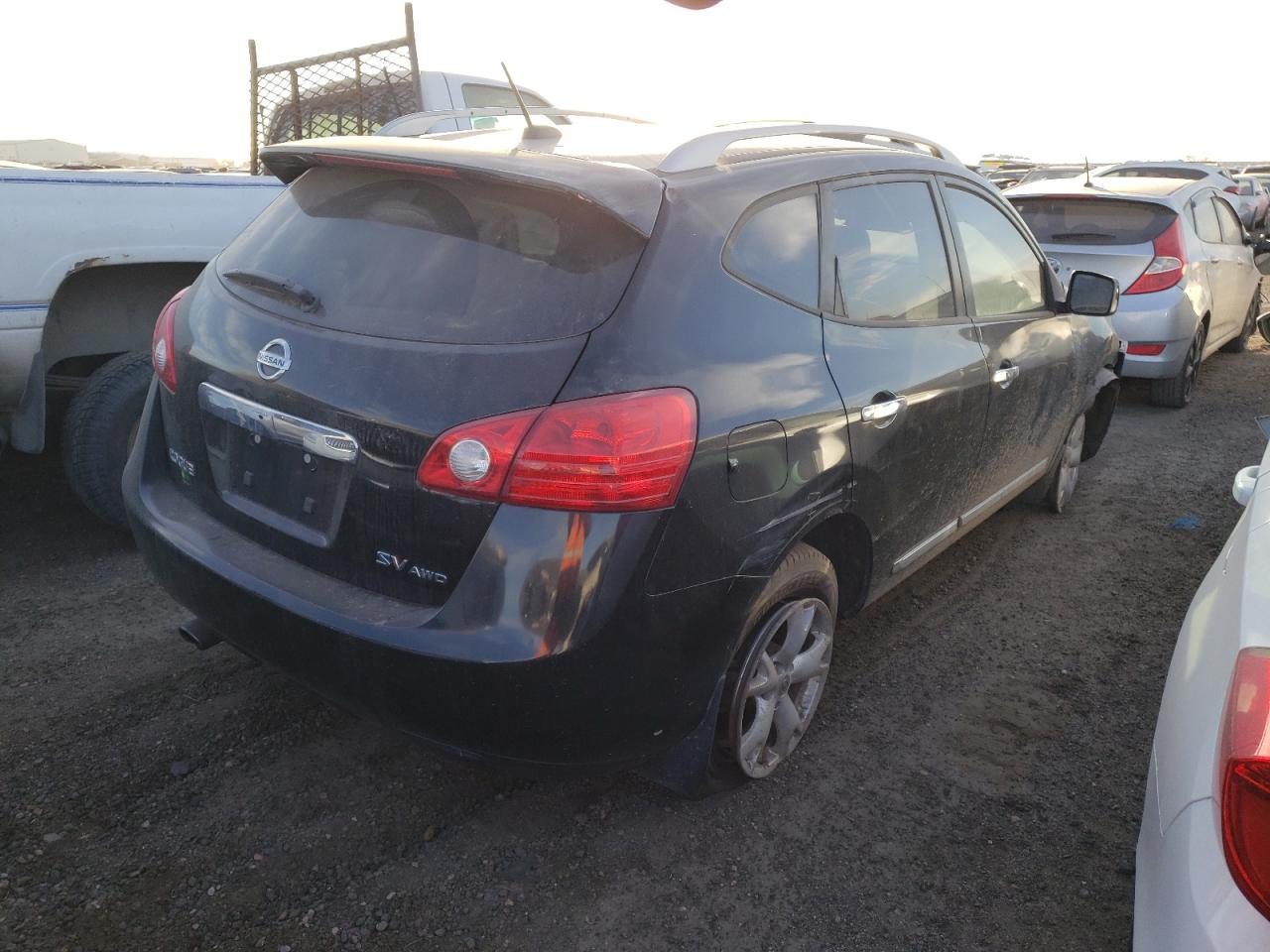 Photo 4 from auction – 2011 NISSAN ROGUE S with VIN JN8AS5MV6BW666804