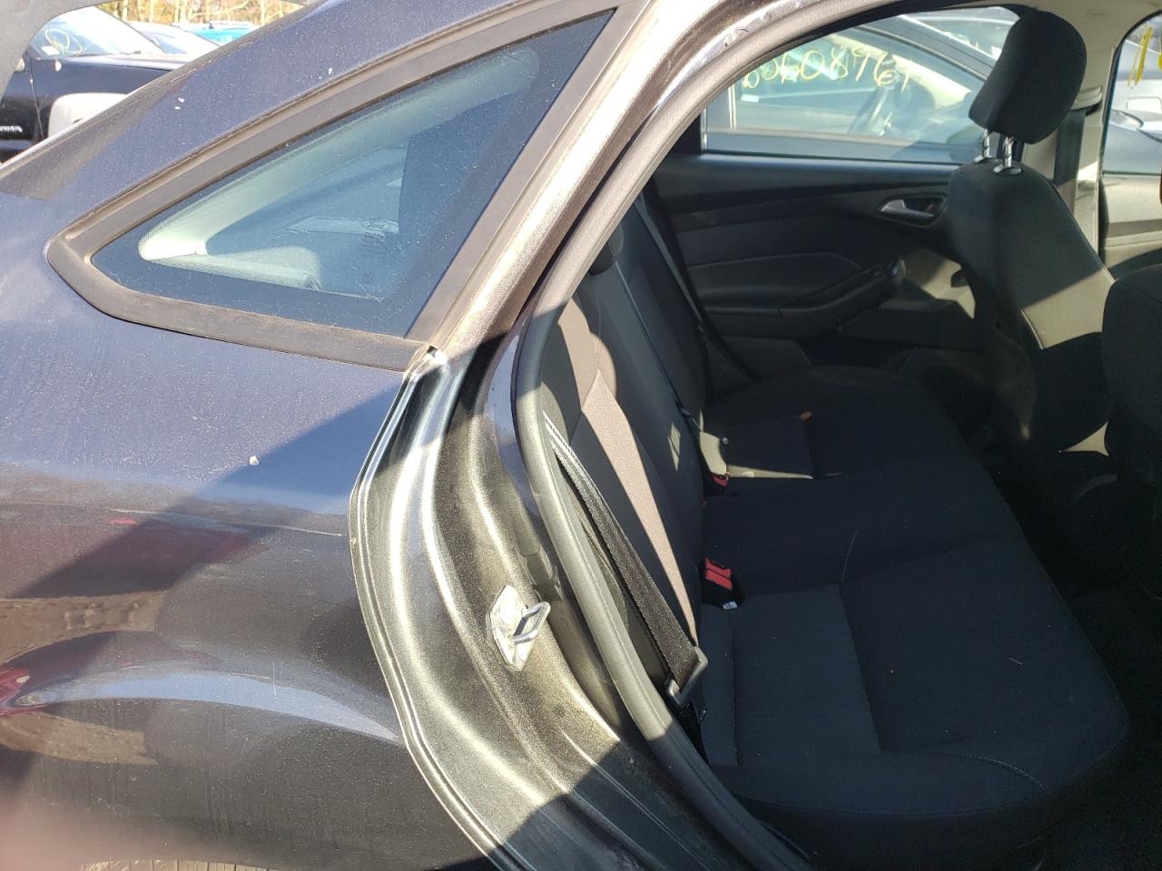 Фото 6 с аукциона – 2015 FORD FOCUS SE с VIN 1FADP3F21FL364920
