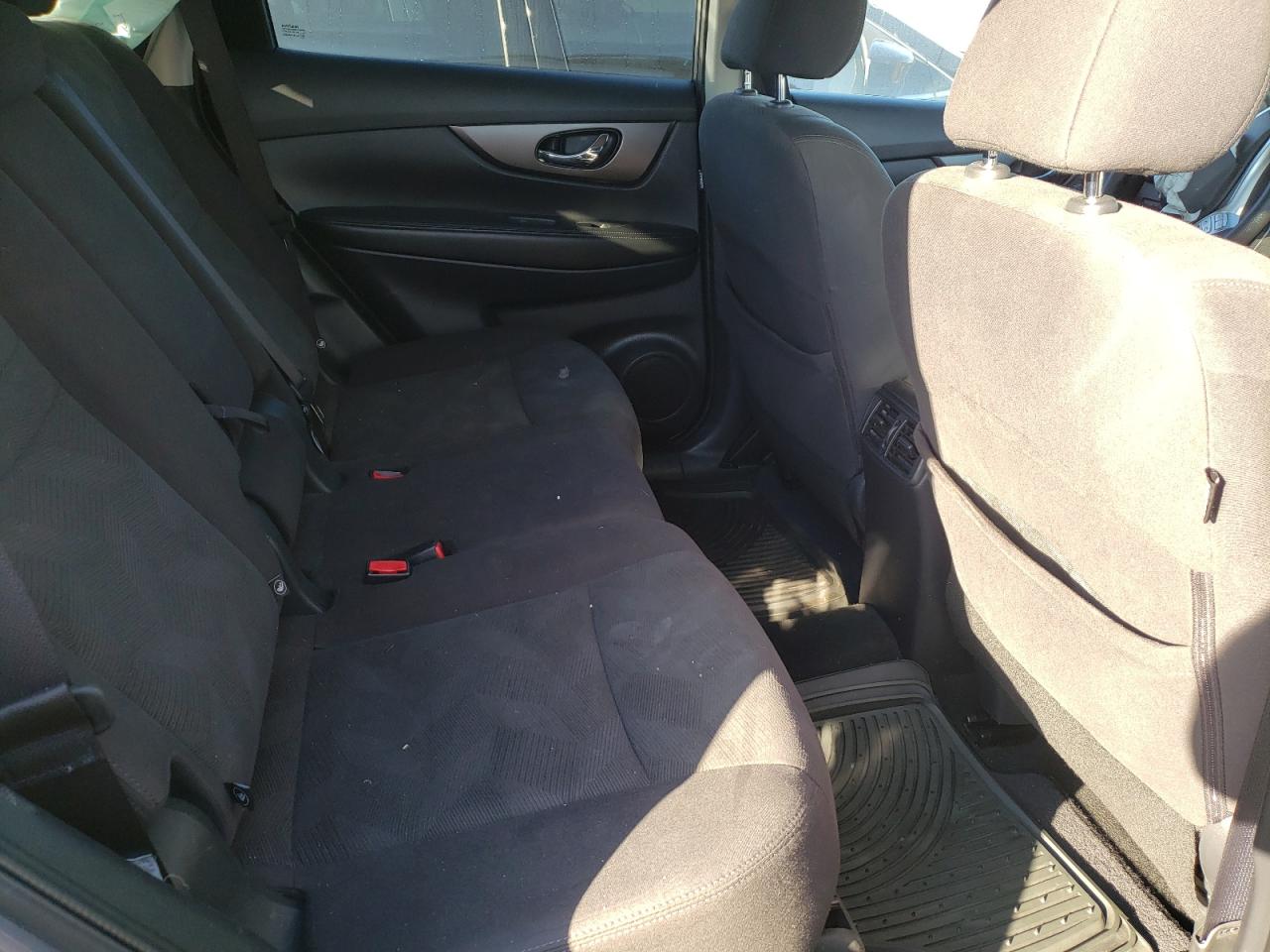 Photo 6 from auction – 2016 NISSAN ROGUE S with VIN KNMAT2MT4GP657283
