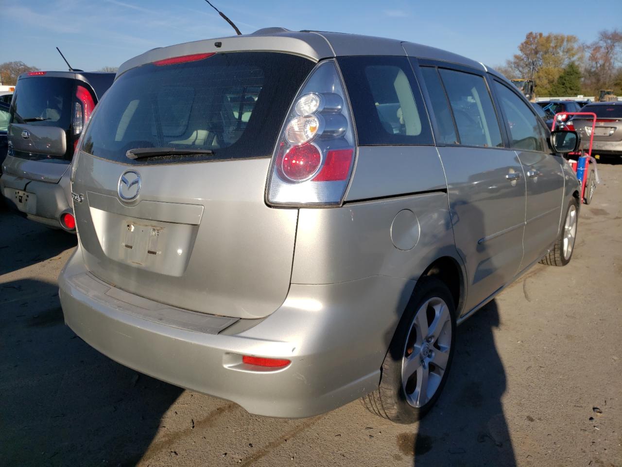 Photo 4 from auction – 2007 MAZDA 5 with VIN JM1CR293170147367