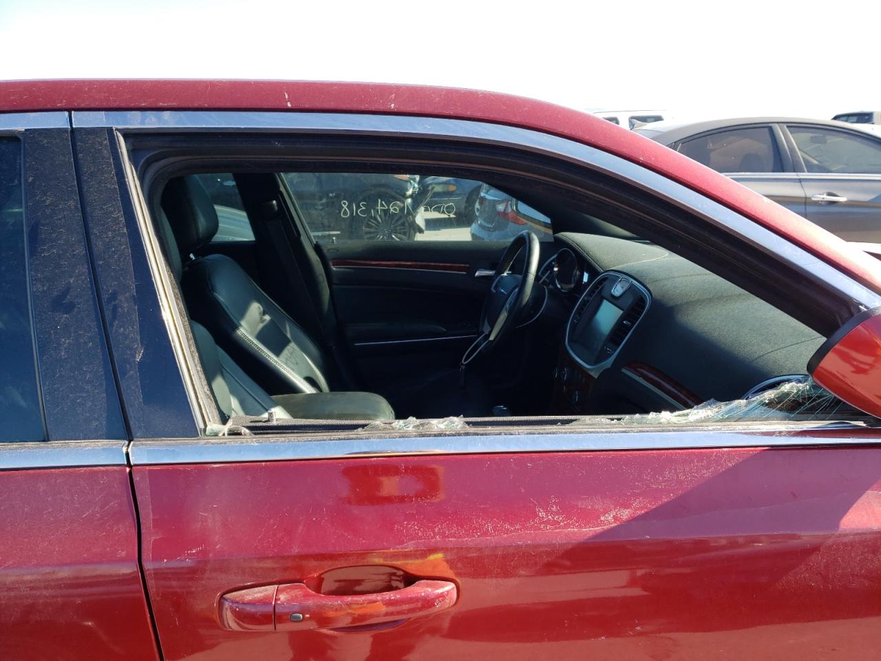 Photo 9 from auction – 2014 CHRYSLER 300 with VIN 2C3CCAAG2EH275849