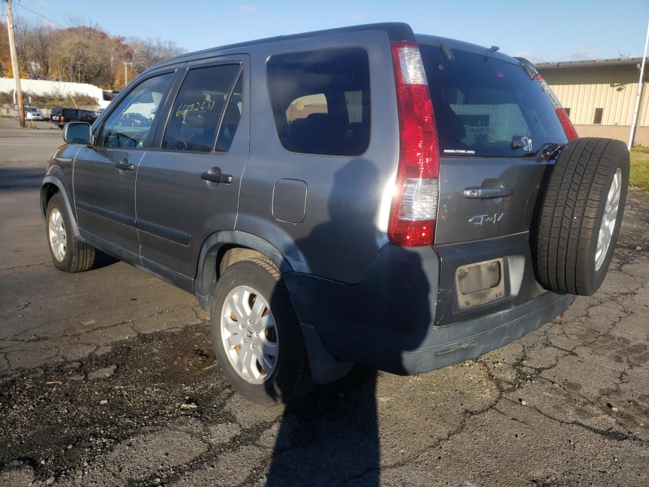Photo 3 from auction – 2005 HONDA CR-V EX with VIN JHLRD78815C033953