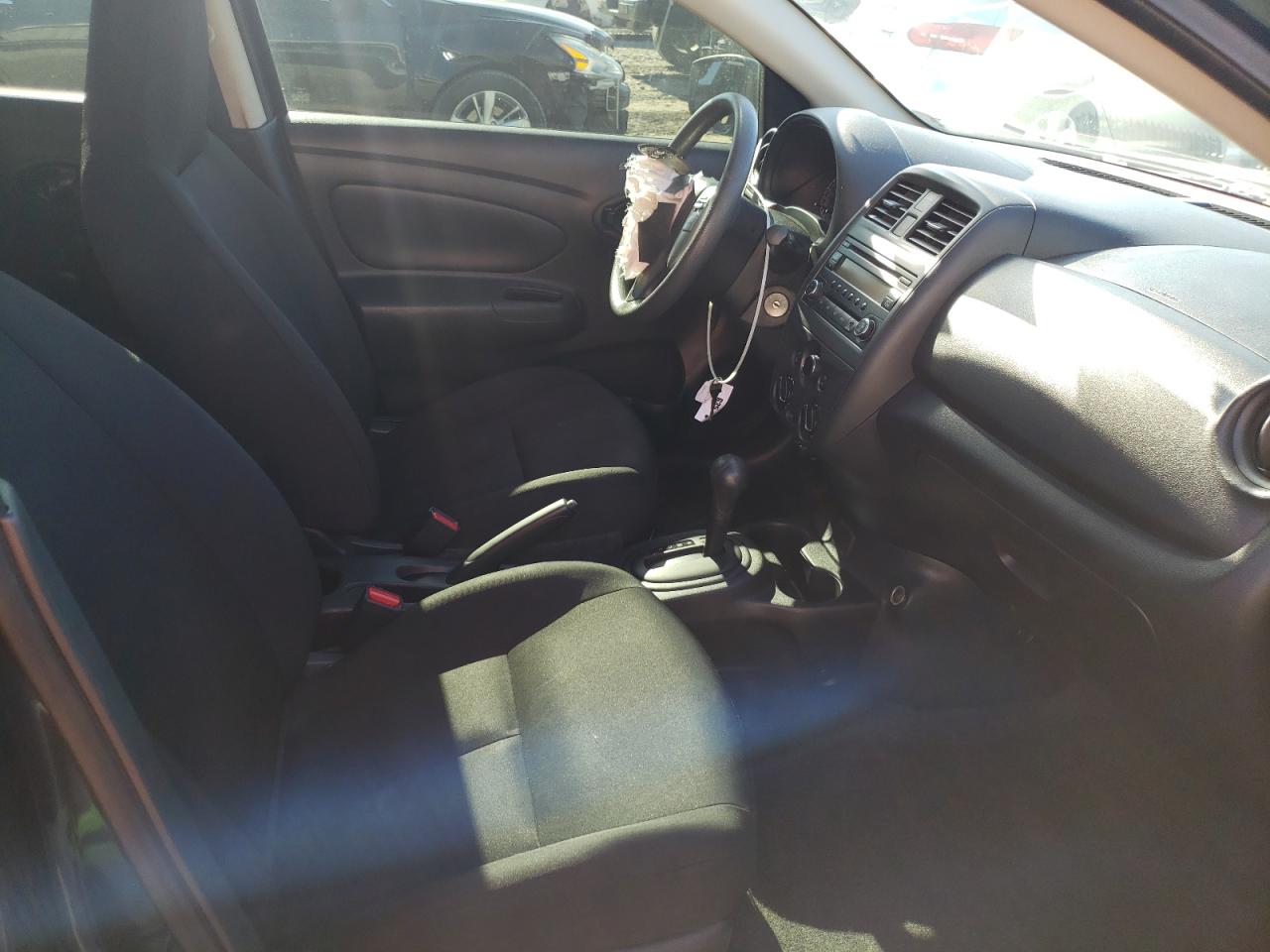 Photo 5 from auction – 2017 NISSAN VERSA S with VIN 3N1CN7AP1HL825808
