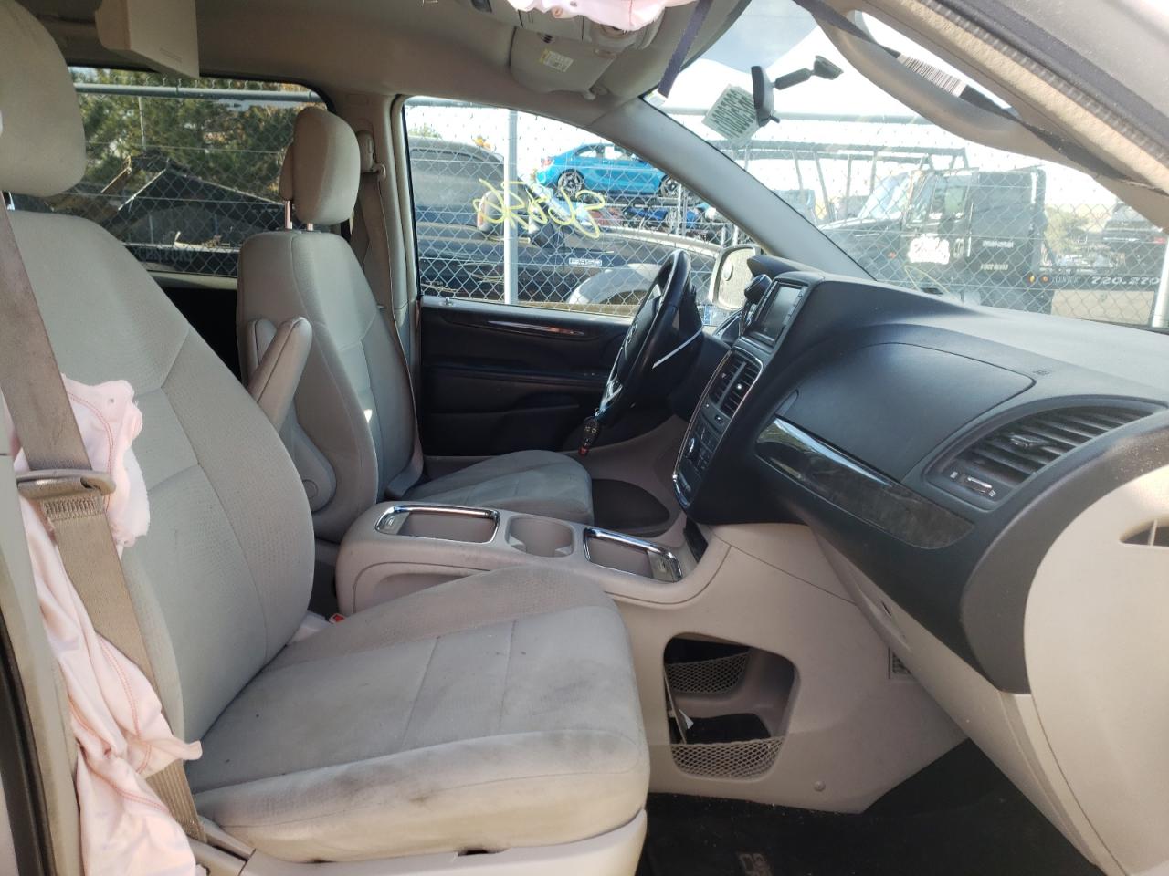 Photo 5 from auction – 2011 DODGE GRAND CARA with VIN 2D4RN5DG1BR693704