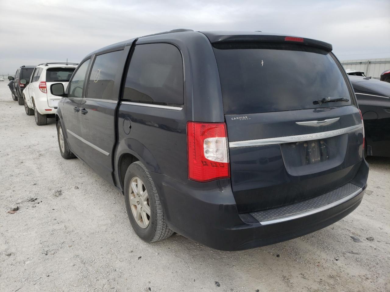 Photo 3 from auction – 2013 CHRYSLER TOWN & COU with VIN 2C4RC1BG8DR594282