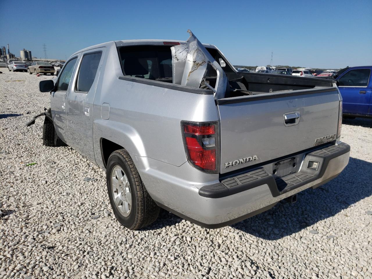Photo 3 from auction – 2013 HONDA RIDGELINE with VIN 5FPYK1F42DB014817