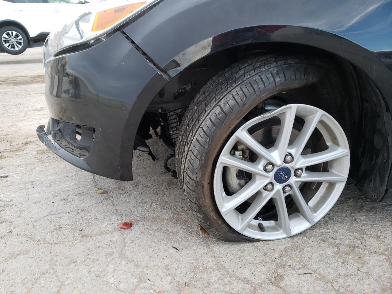 Photo 9 from auction – 2015 FORD FOCUS SE with VIN 1FADP3K25FL227551
