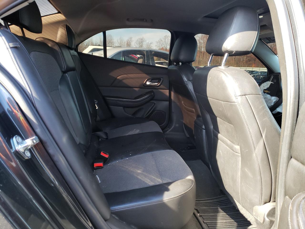 Photo 6 from auction – 2015 CHEVROLET MALIBU 1LT with VIN 1G11C5SL7FF302691