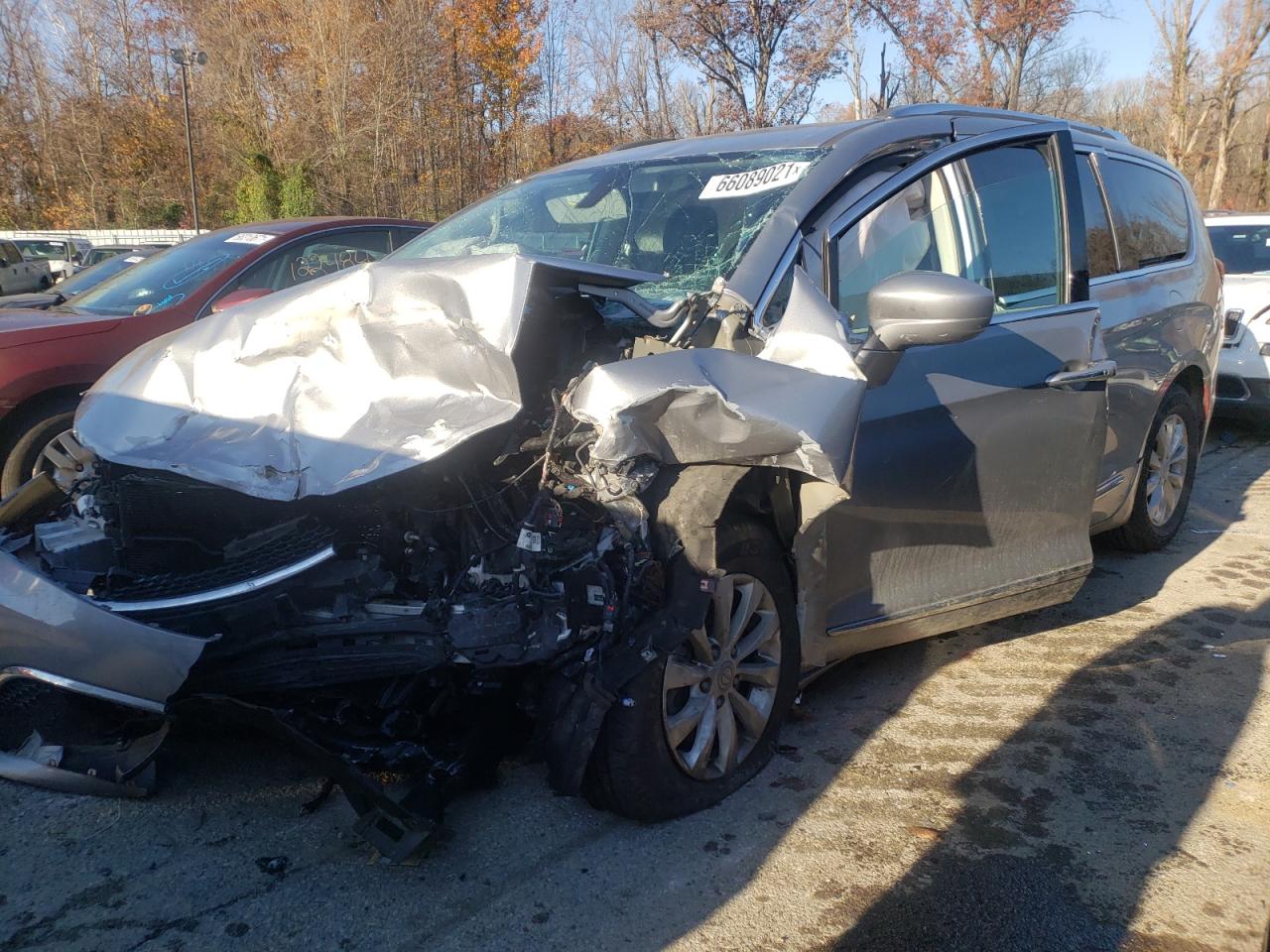 Foto 2 de la subasta – 2018 CHRYSLER PACIFICA T con VIN 2C4RC1BG0JR110519