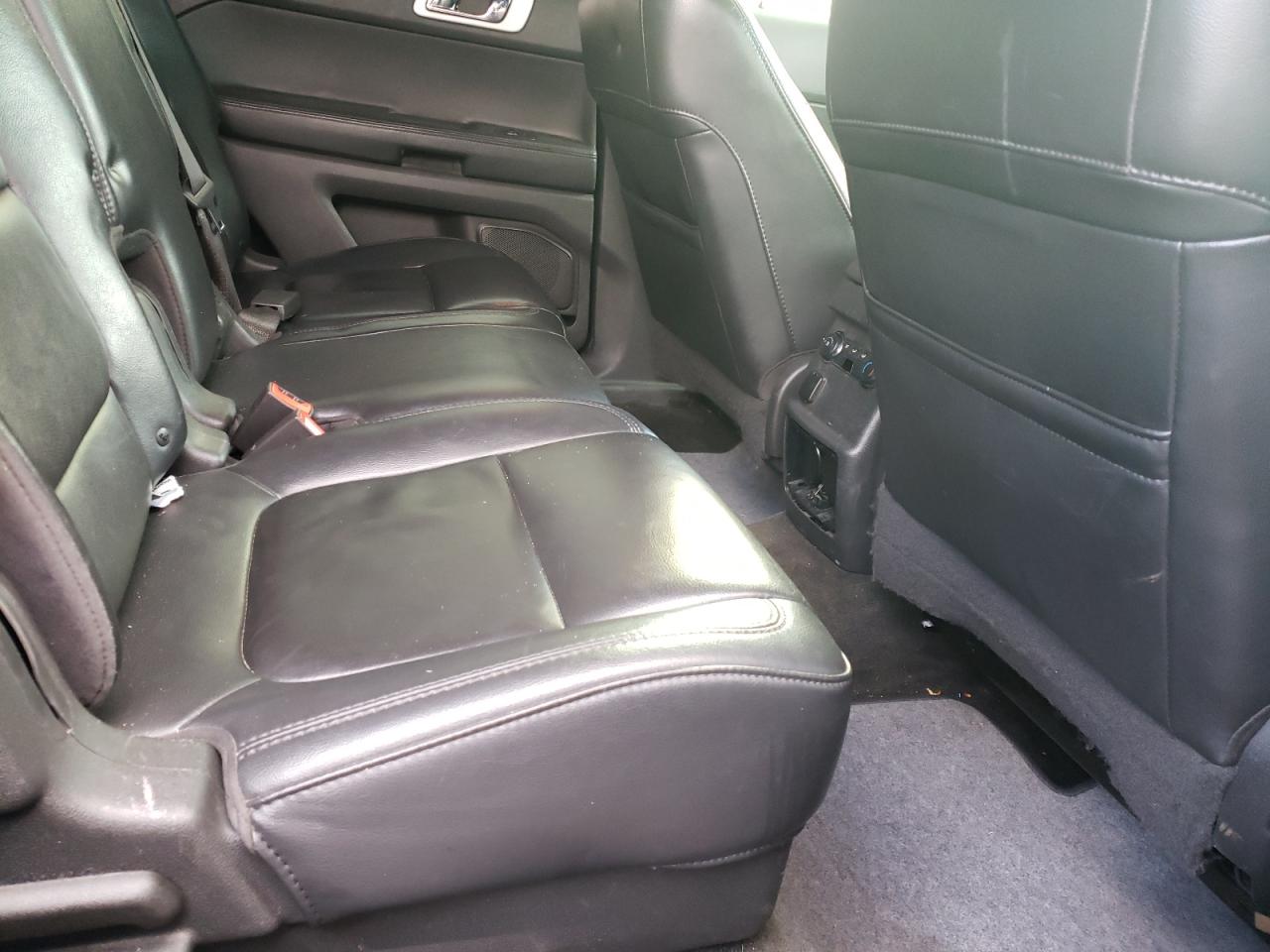Photo 6 from auction – 2012 FORD EXPLORER X with VIN 1FMHK8D84CGA65422