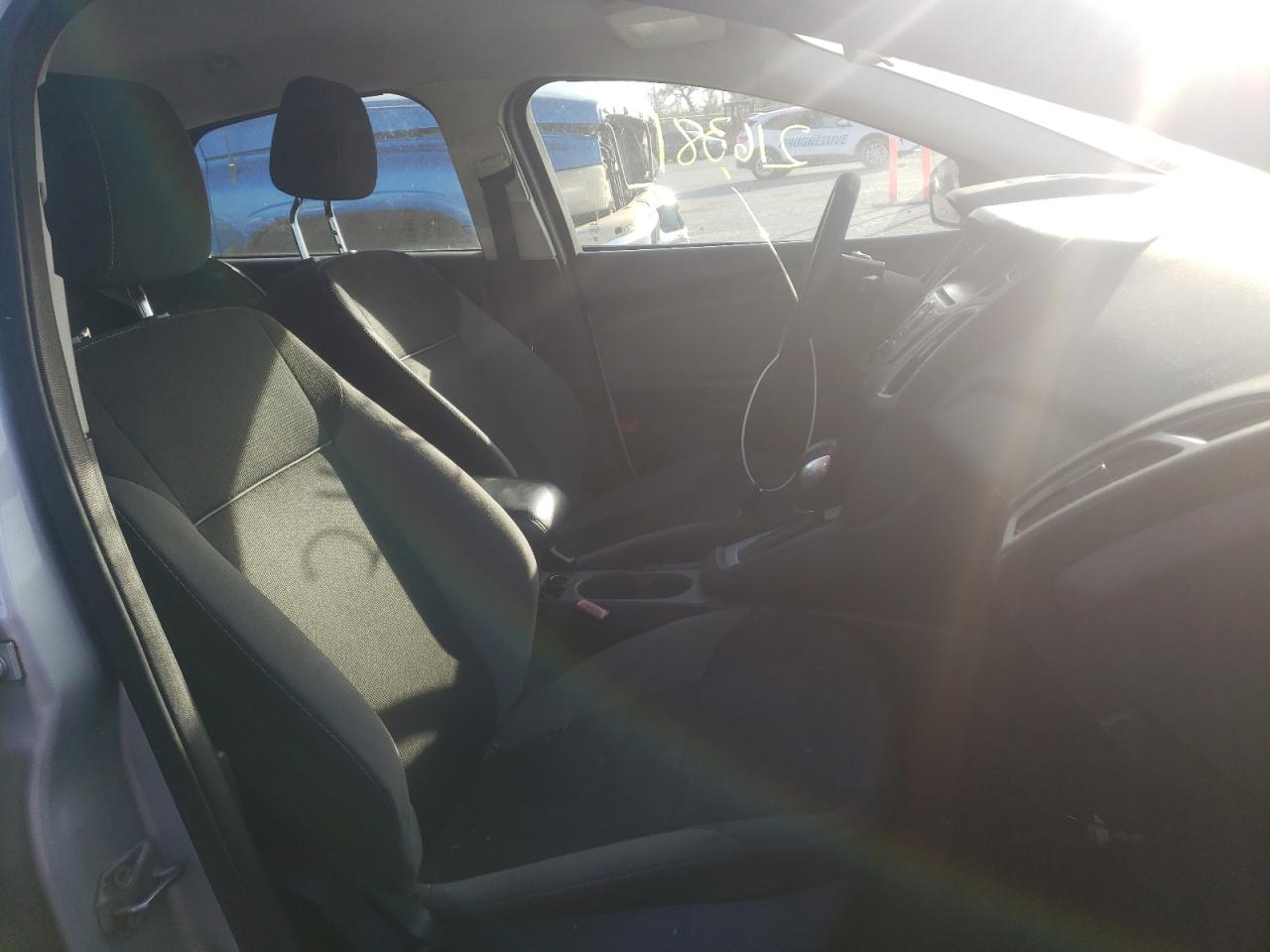 Photo 5 from auction – 2012 FORD FOCUS with VIN 1FAHP3K23CL311879
