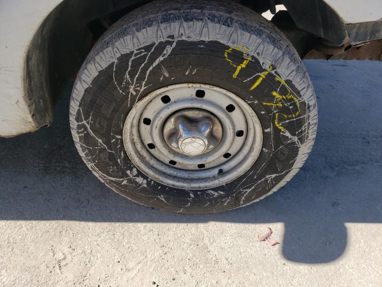 Photo 9 from auction – 2000 FORD F150 with VIN 1FTZX1722YNA71702