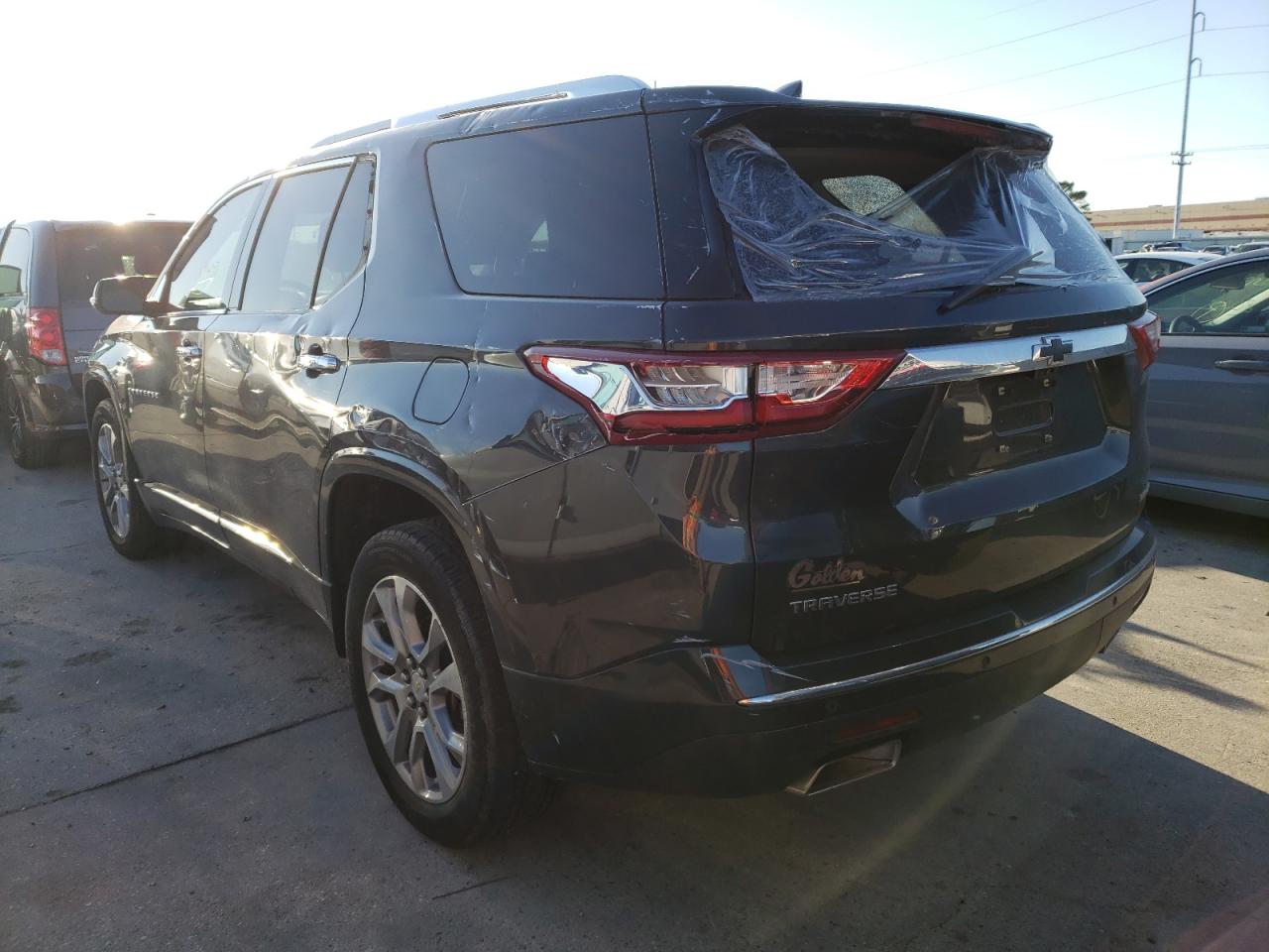 Photo 3 from auction – 2019 CHEVROLET TRAVERSE with VIN 1GNERKKW6KJ106479