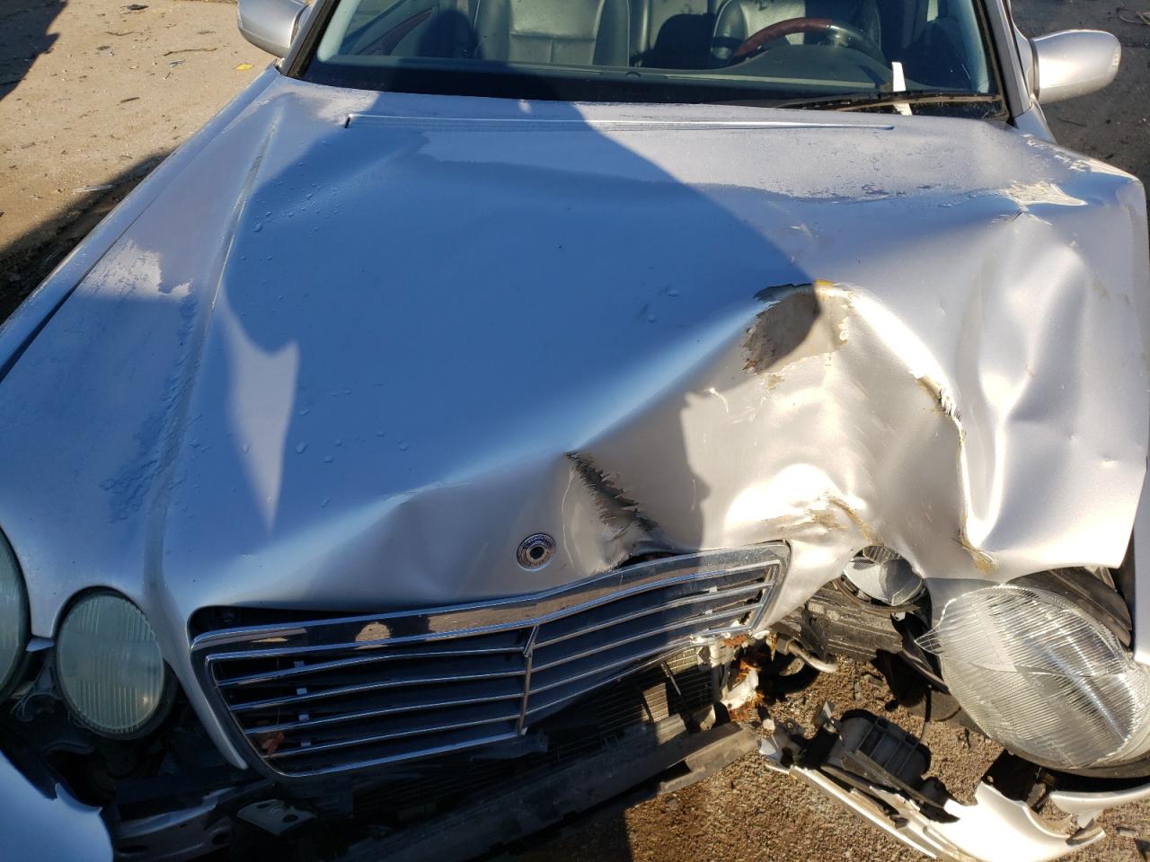Photo 7 from auction – 2002 MERCEDES-BENZ E 320 4MAT with VIN WDBJH82JX2X063391