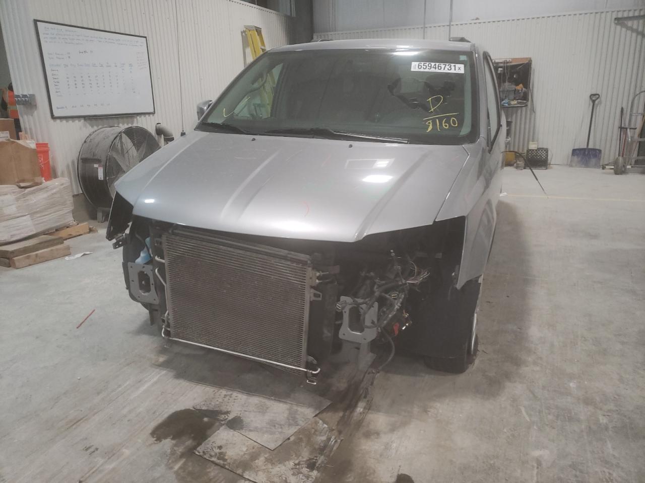 Photo 9 from auction – 2016 CHRYSLER TOWN & COU with VIN 2C4RC1BG2GR268160