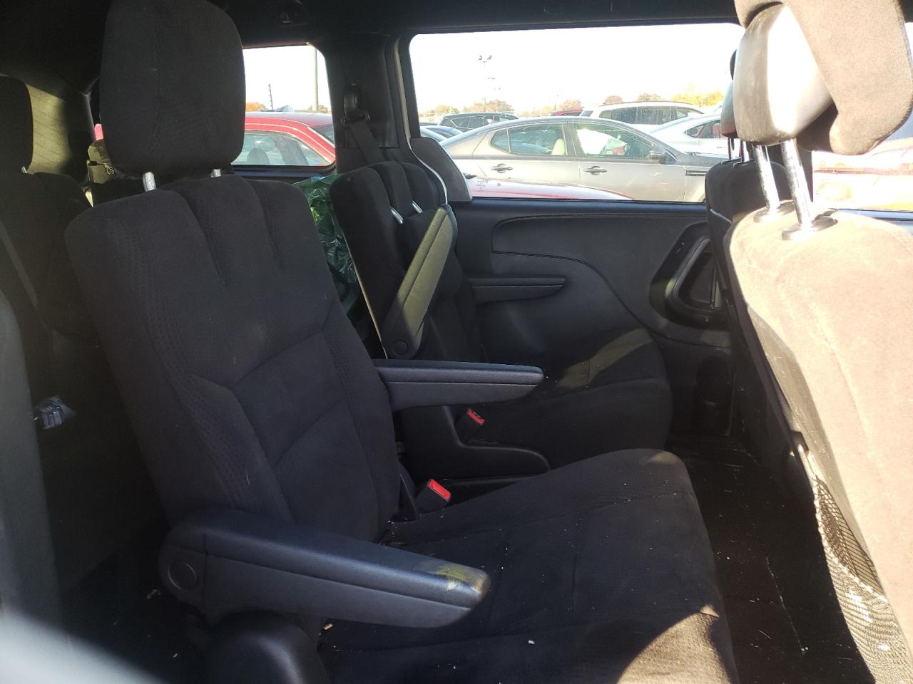 Photo 6 from auction – 2015 DODGE GRAND CARA with VIN 2C4RDGBG6FR523326