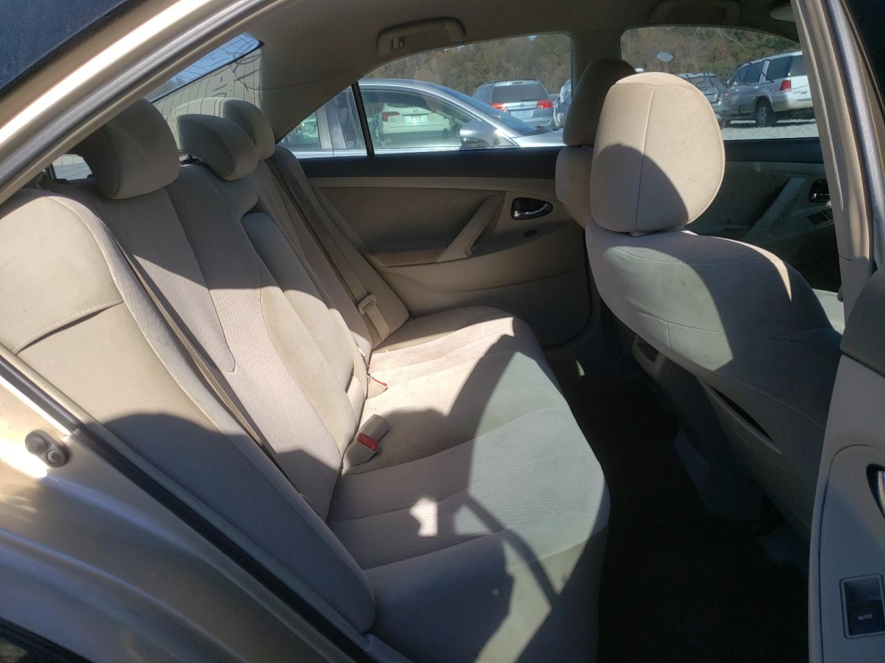 Photo 6 from auction – 2011 TOYOTA CAMRY BASE with VIN 4T1BF3EK8BU190432