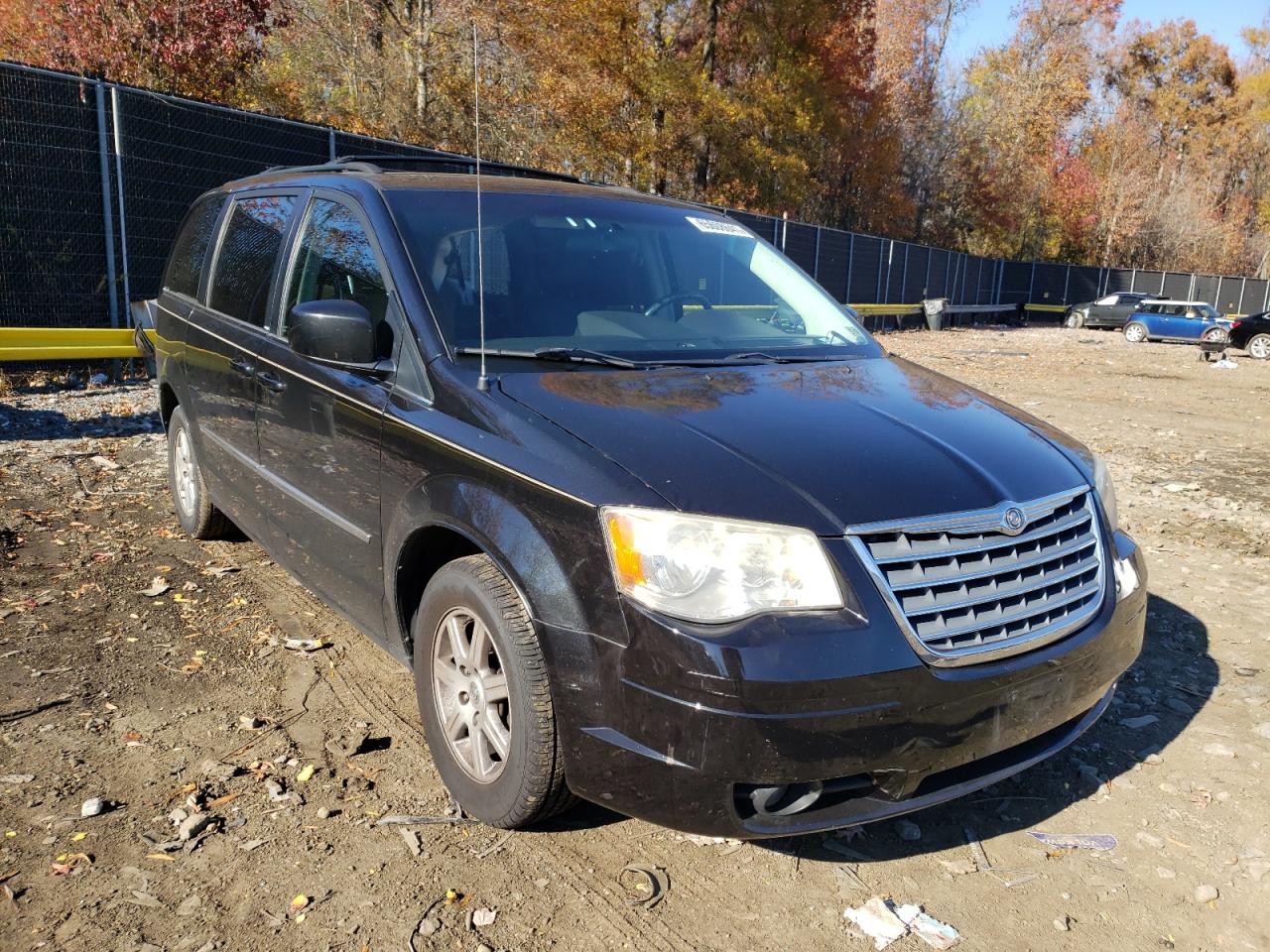 CHRYSLER TOWN & COU 2010 with VIN 2A4RR8D19AR392072 - Photo from auction