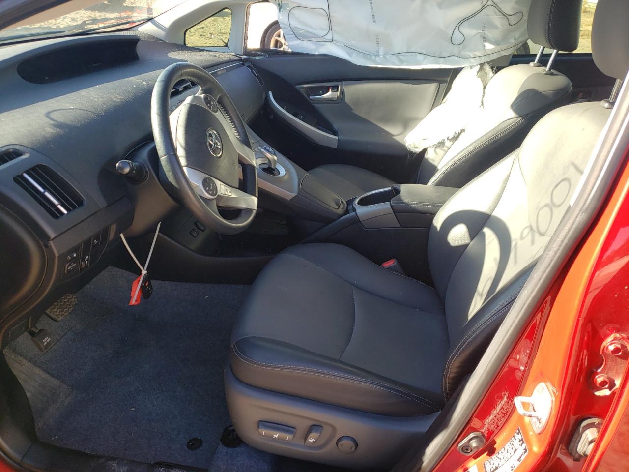 Photo 5 from auction – 2015 TOYOTA PRIUS with VIN JTDKN3DU9F1877047
