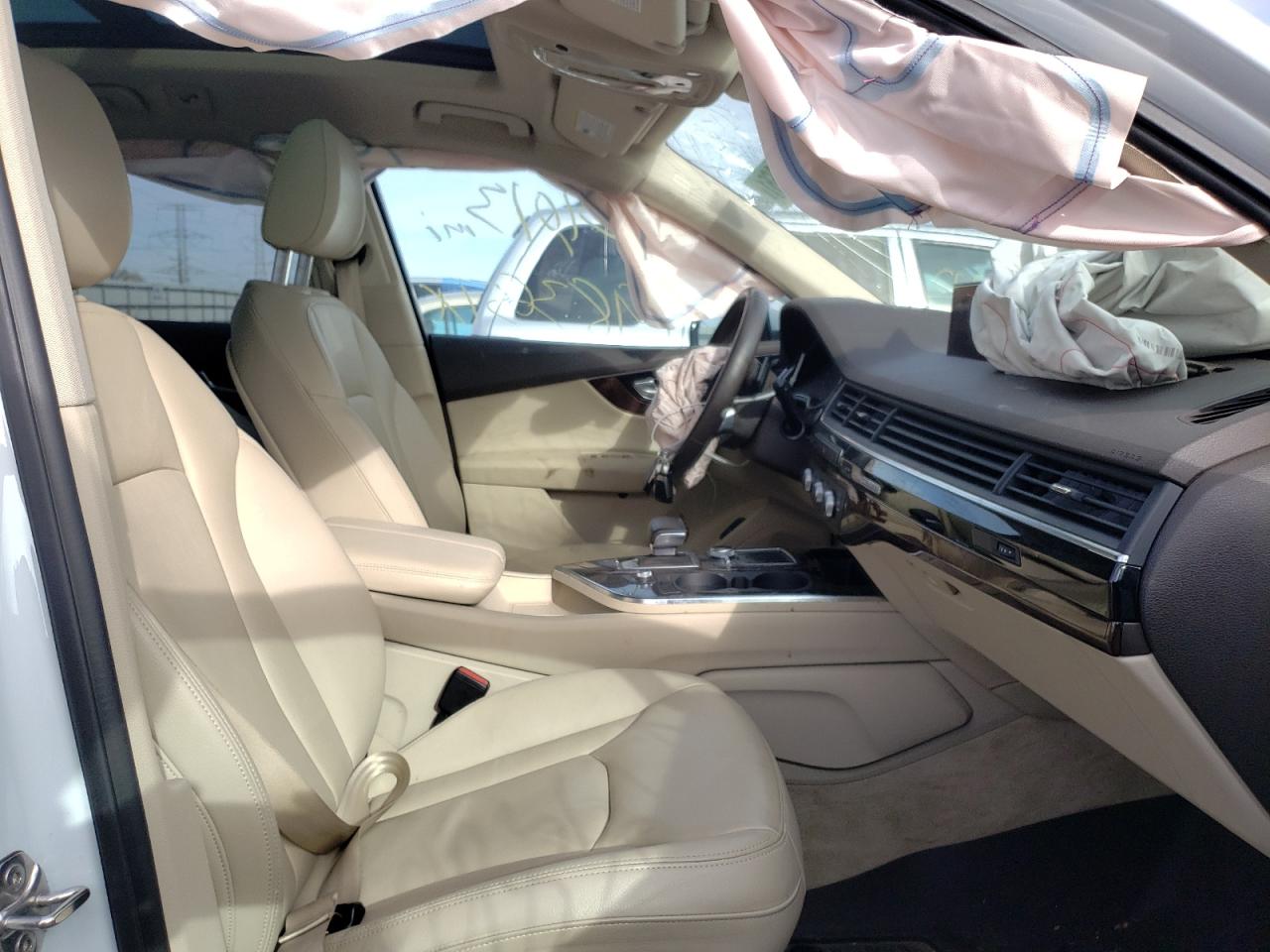 Photo 5 from auction – 2018 AUDI Q7 PREMIUM with VIN WA1LAAF76JD032976